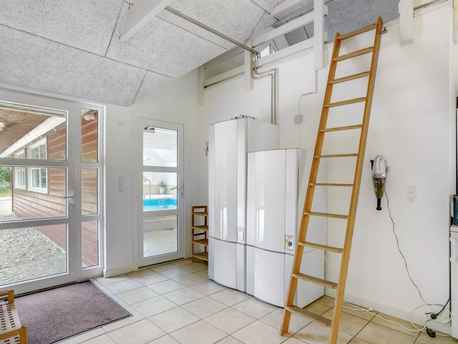 "Jenna" - 1.4km from the sea-Inside