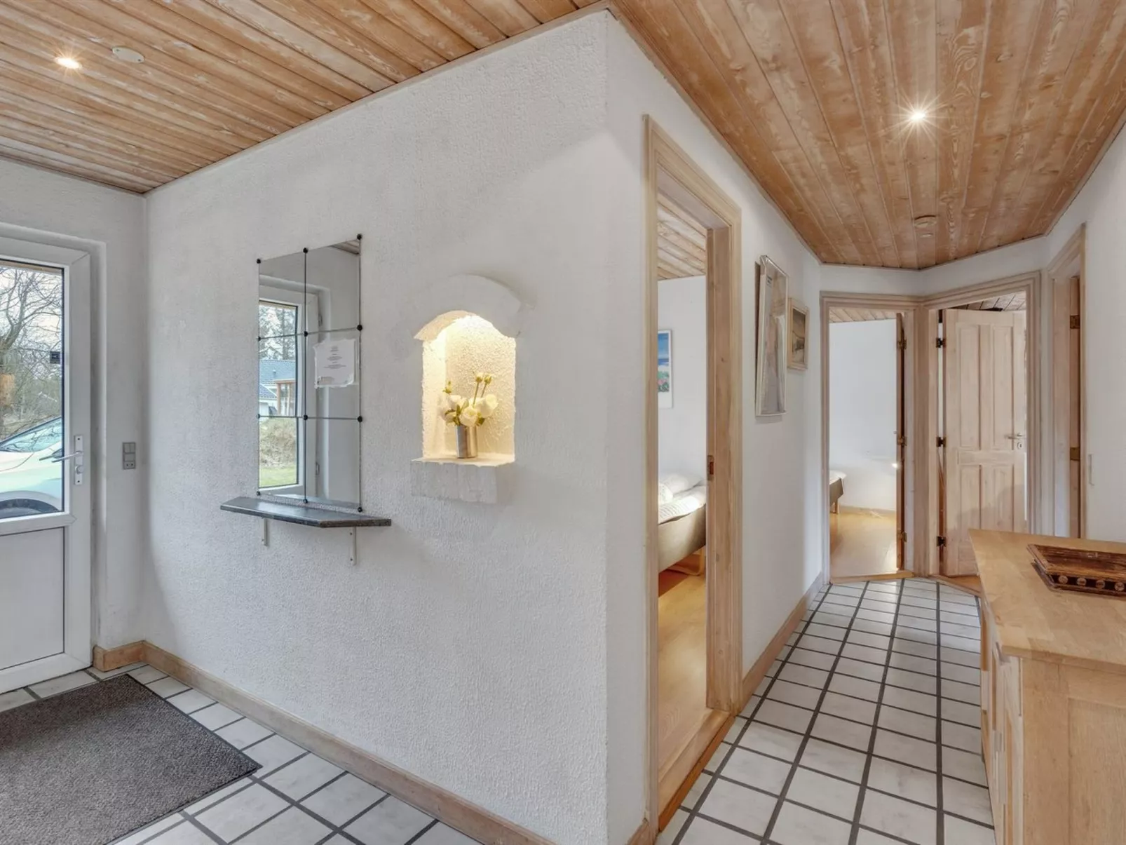 "Vicktoria" - 500m to the fjord-Drinnen