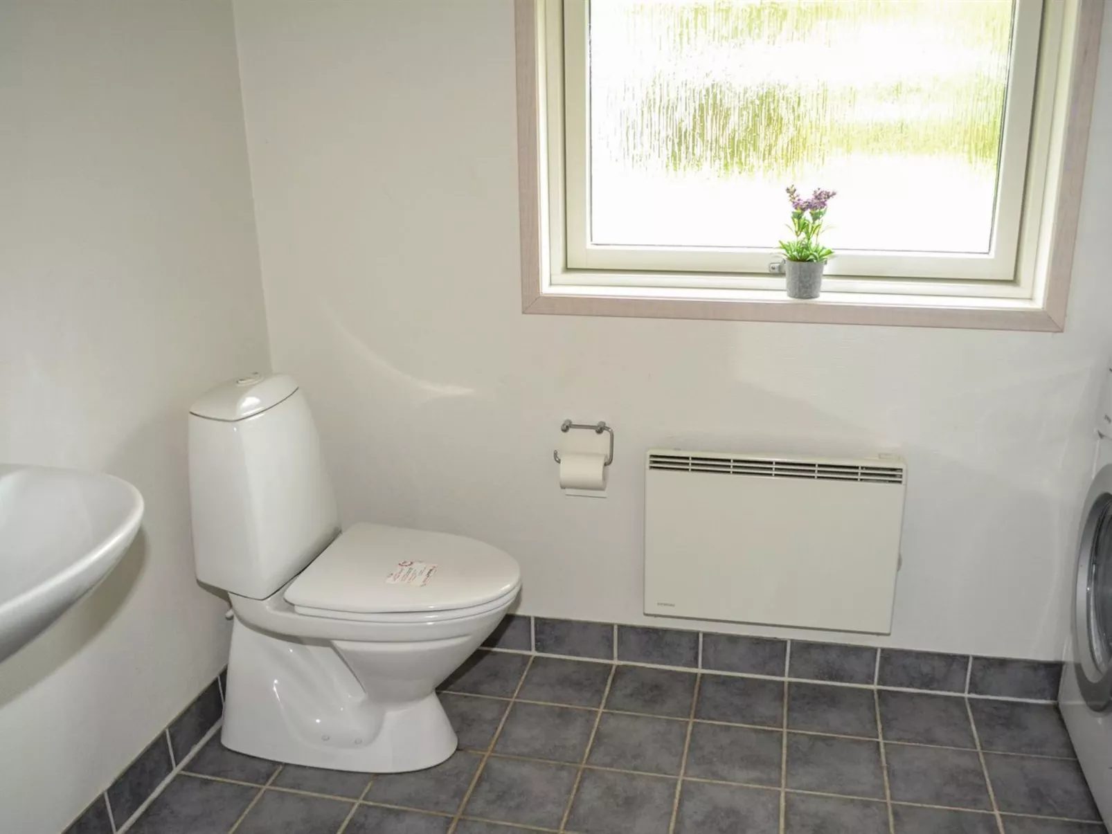 "Åsta" - 1.7km from the sea-Drinnen