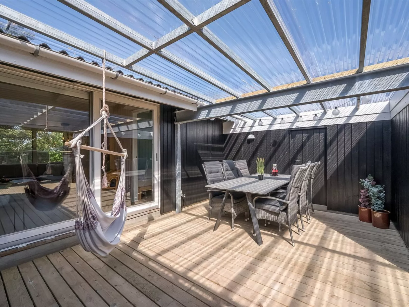 "Finne" - 800m from the sea-Outside