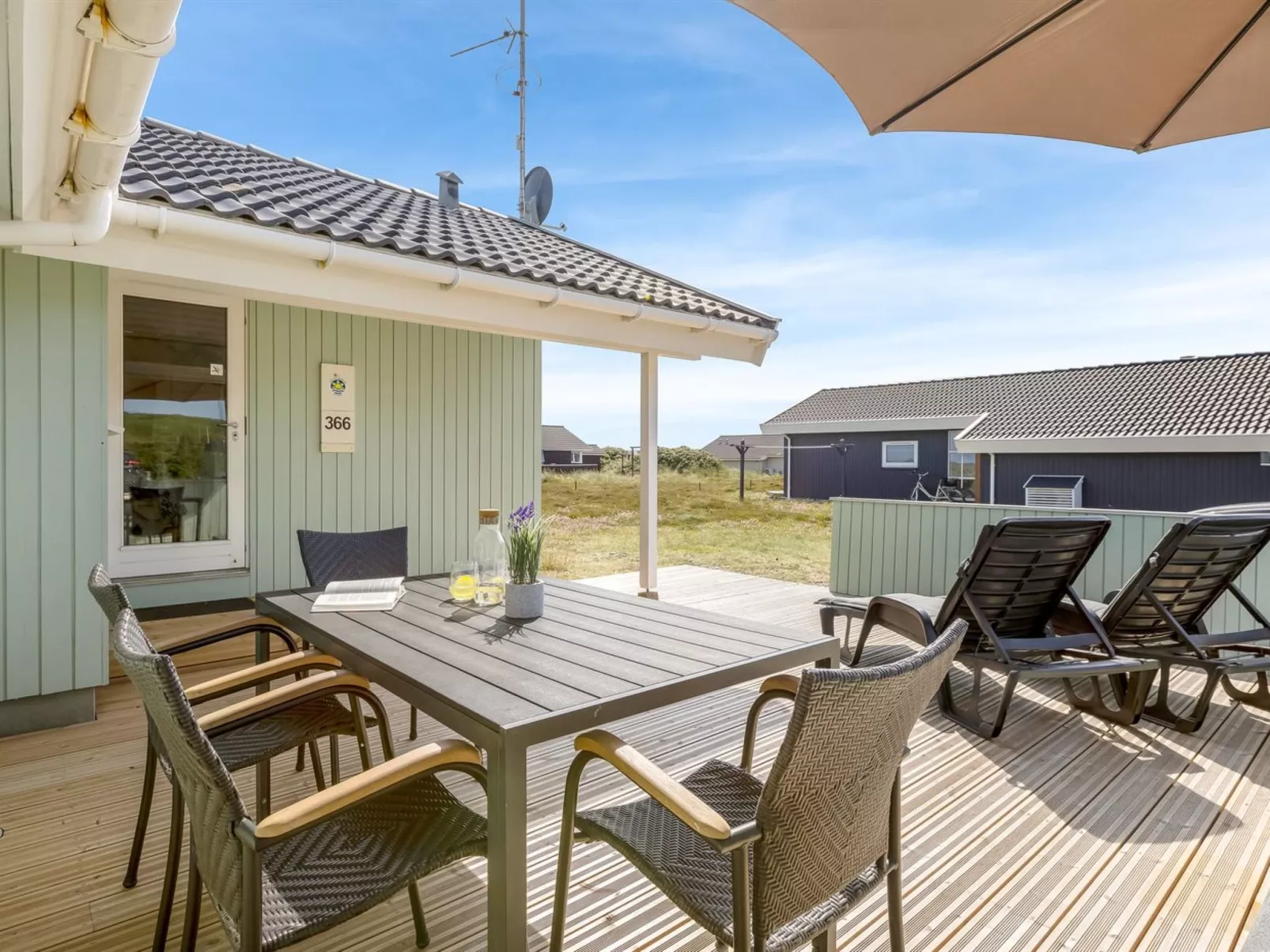 "Zaga" -  from the sea-Dehors