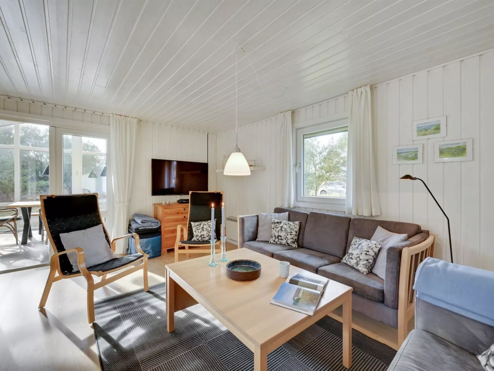 "Shalez" -  from the sea-Inside