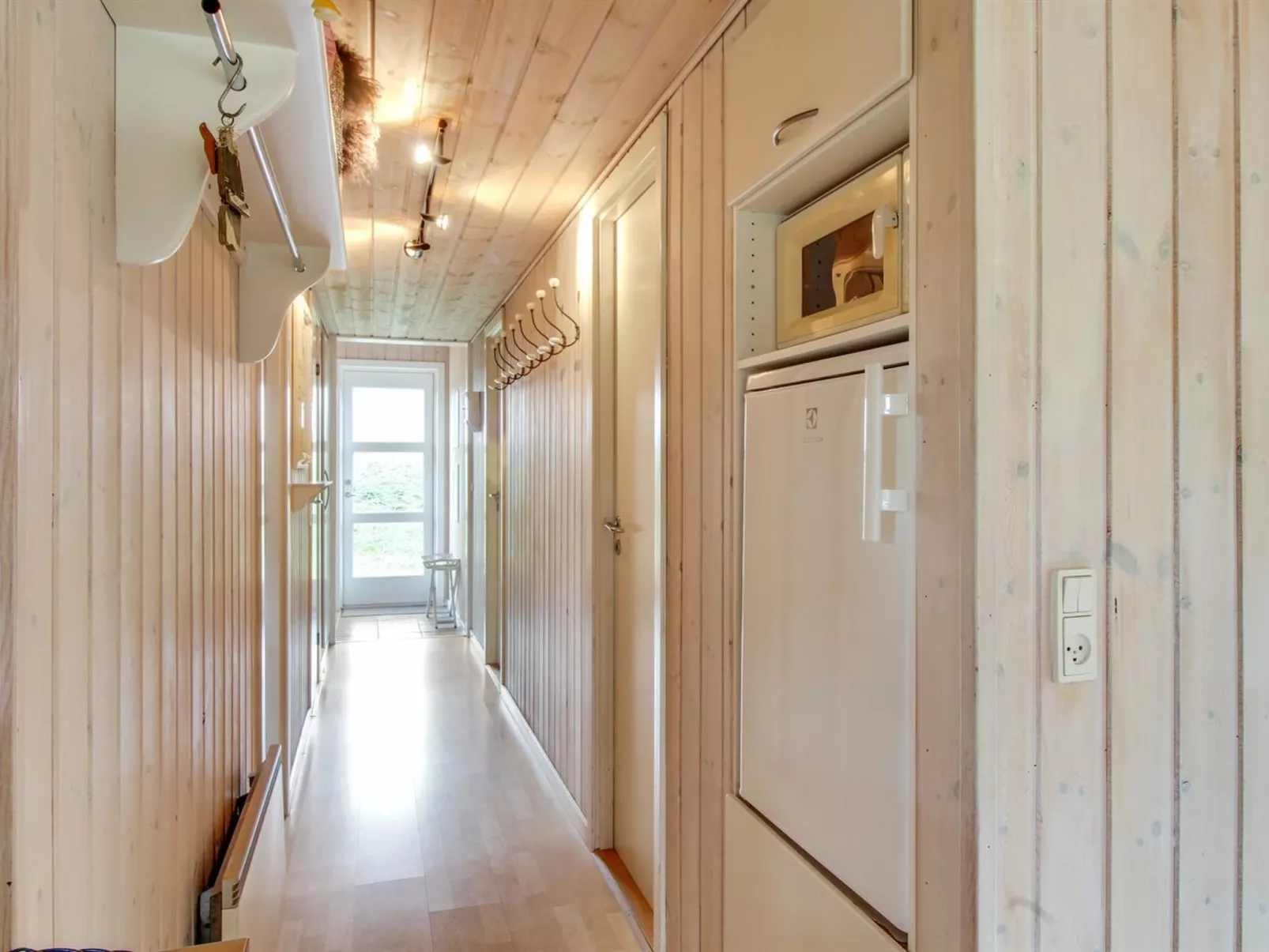 "Elmeri" -  from the sea-Inside