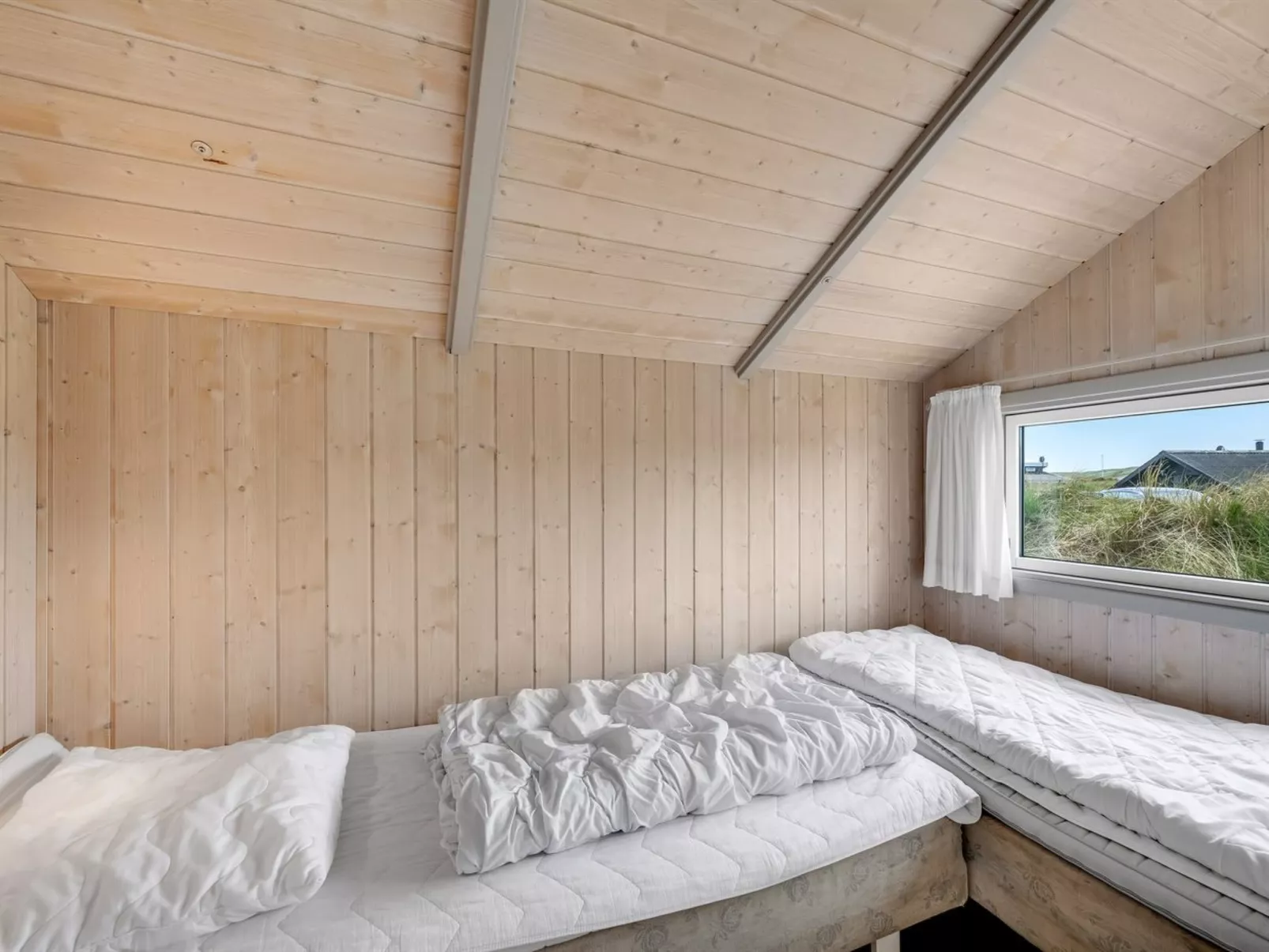 "Tuure" -  from the sea-Dedans