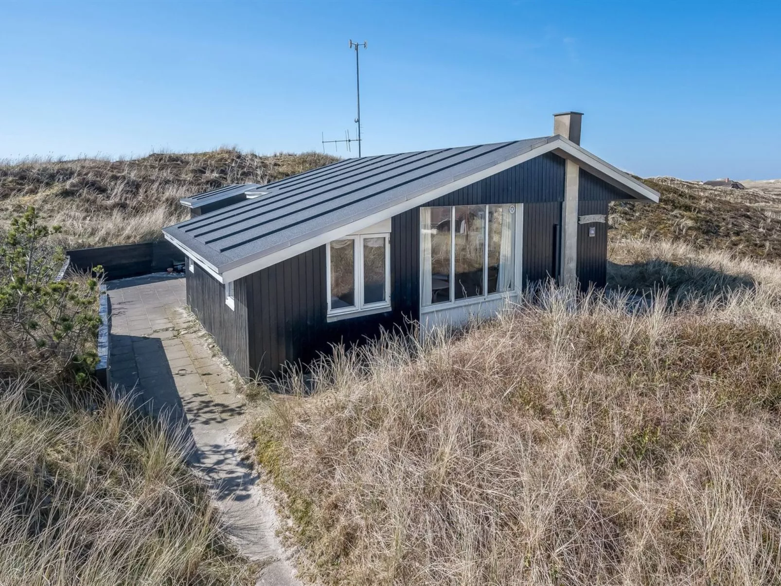 "Vina" - 200m to the fjord-Outside