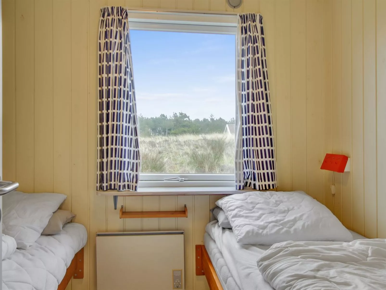 "Steffen" - 450m to the fjord-Drinnen