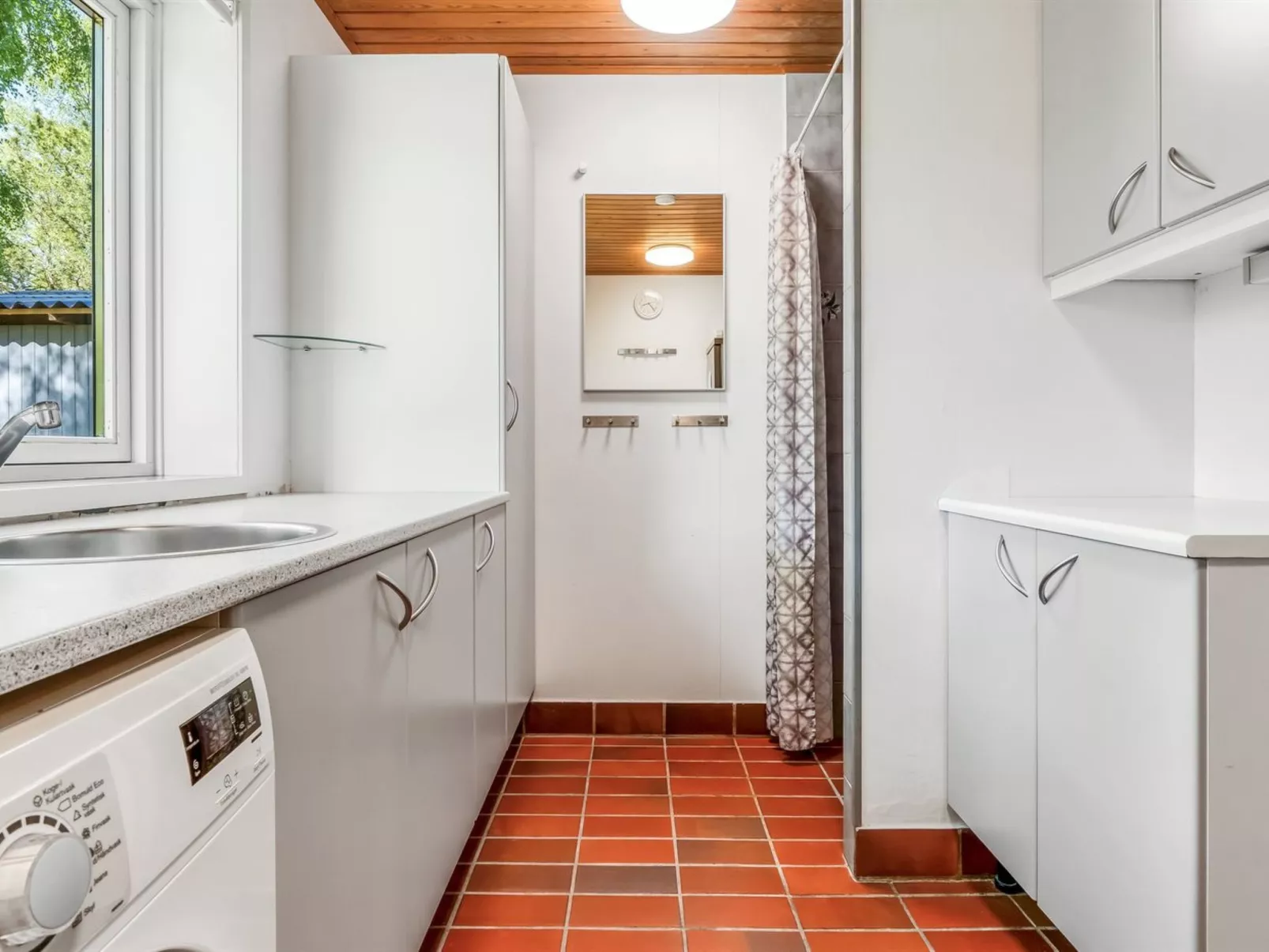 "Ognen" - 1.5km from the sea-Inside