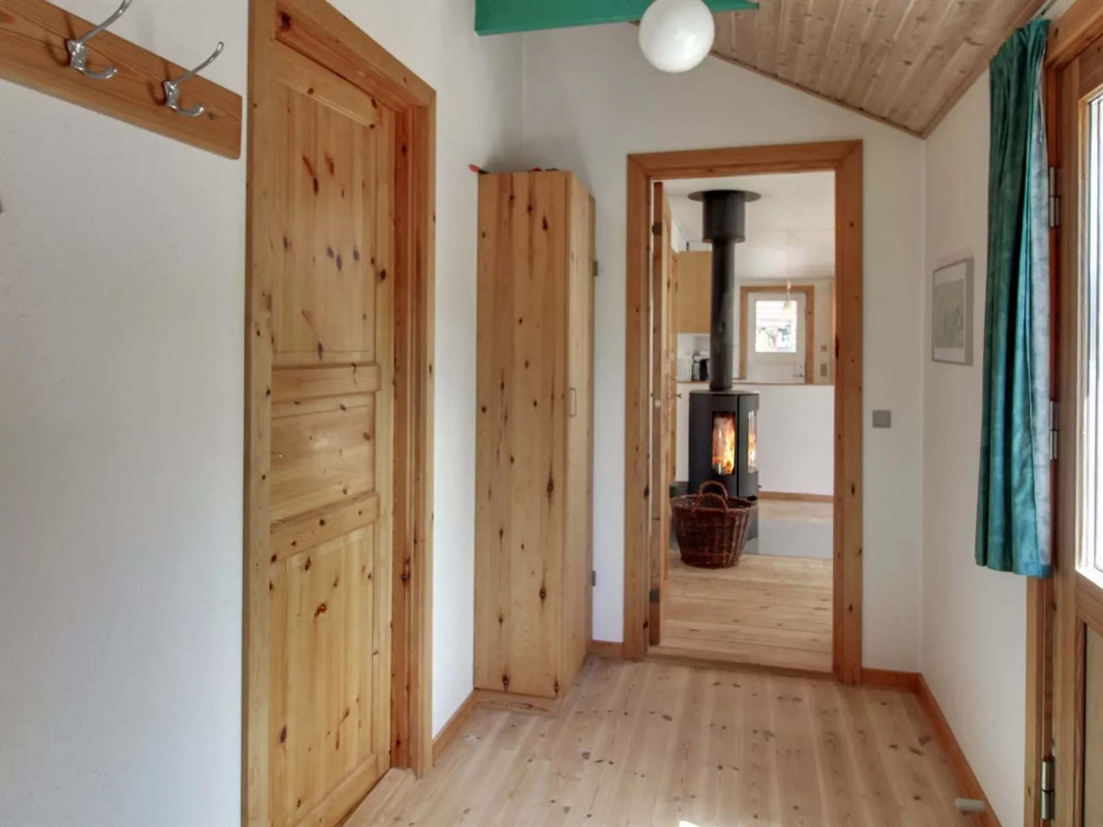 "Ahti" - 900m from the sea-Inside