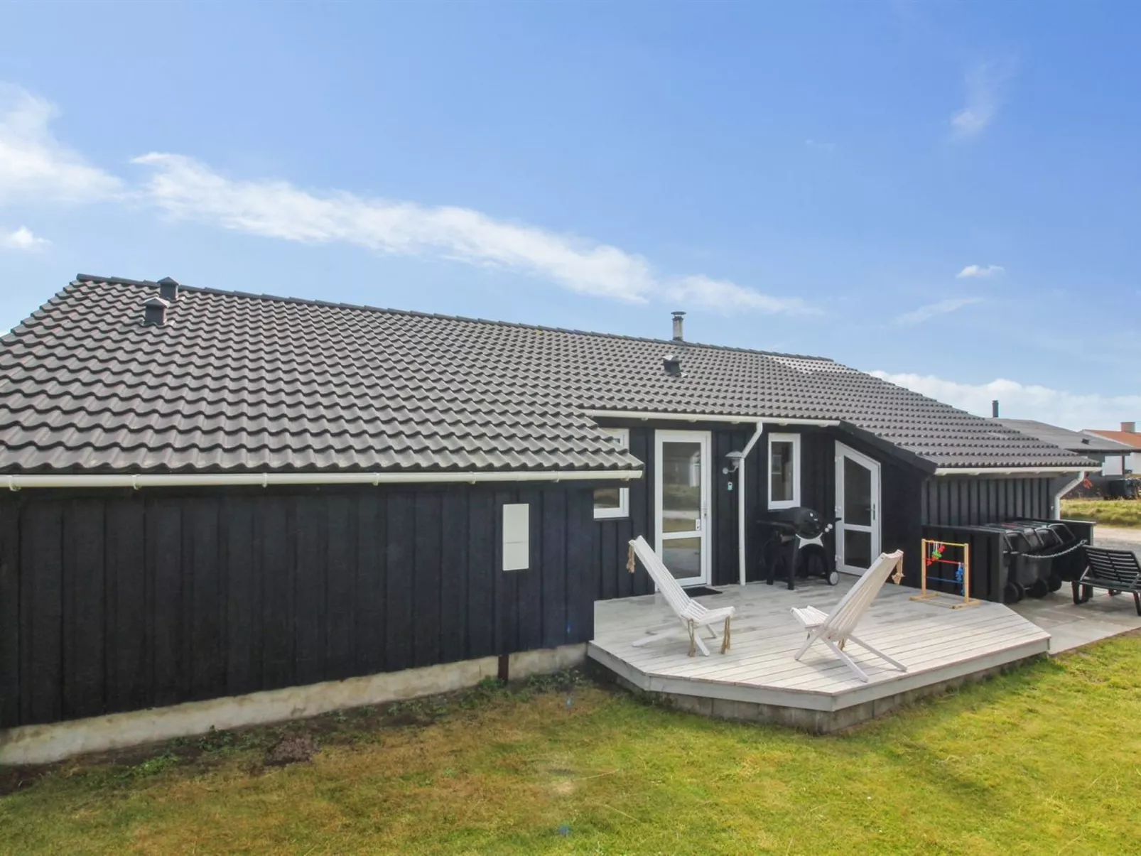 "Eyvin" - 100m from the sea-Outside