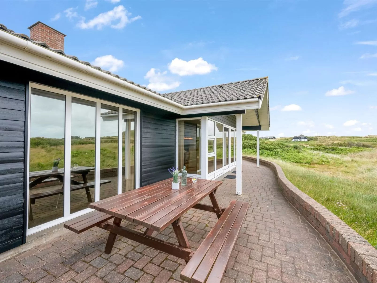 "Eugenie" - 450m from the sea-Draußen