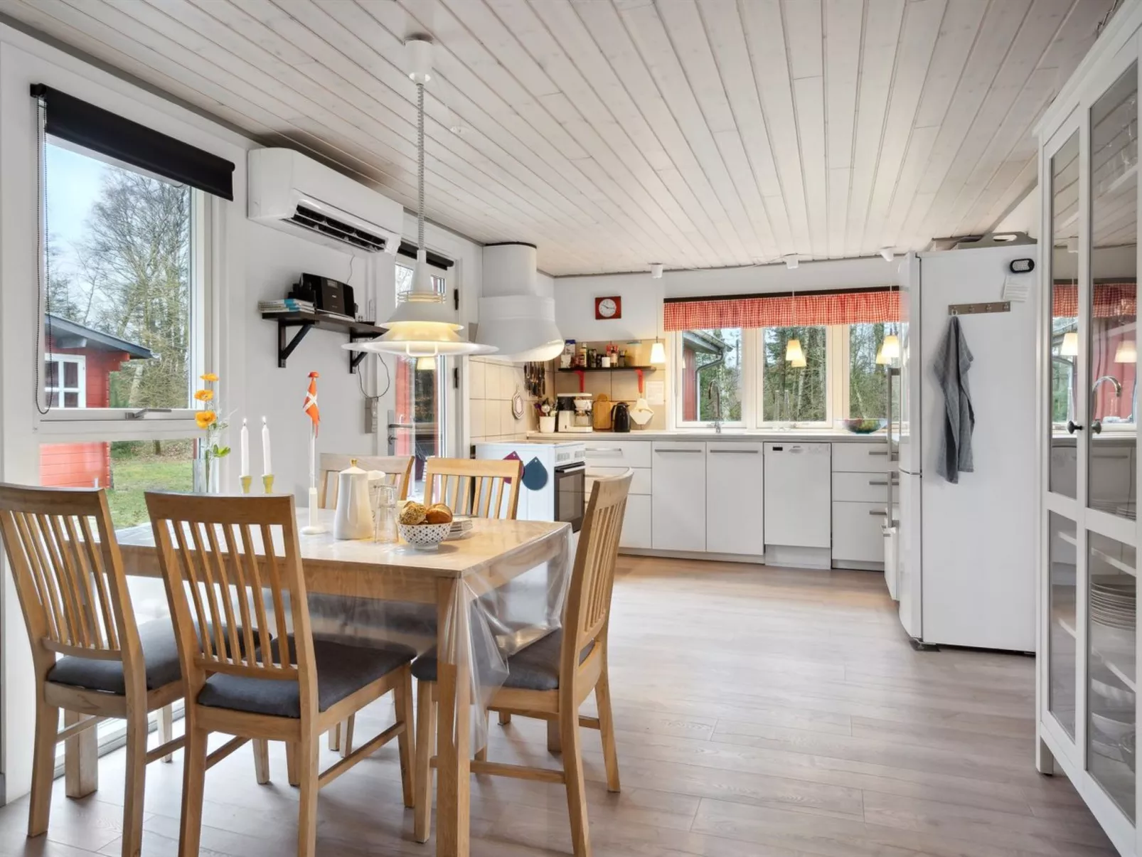 "Harthe" - 800m from the sea-Drinnen