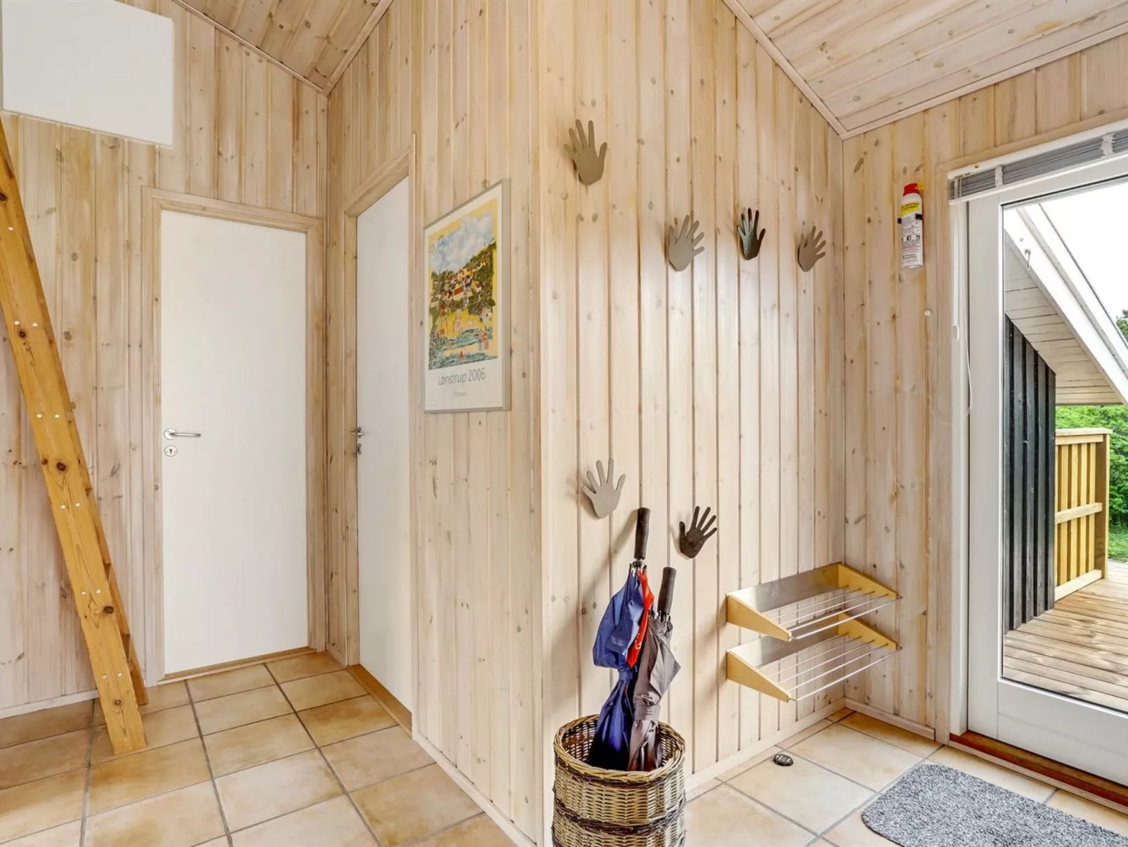 "Arkil" - 300m from the sea-Drinnen