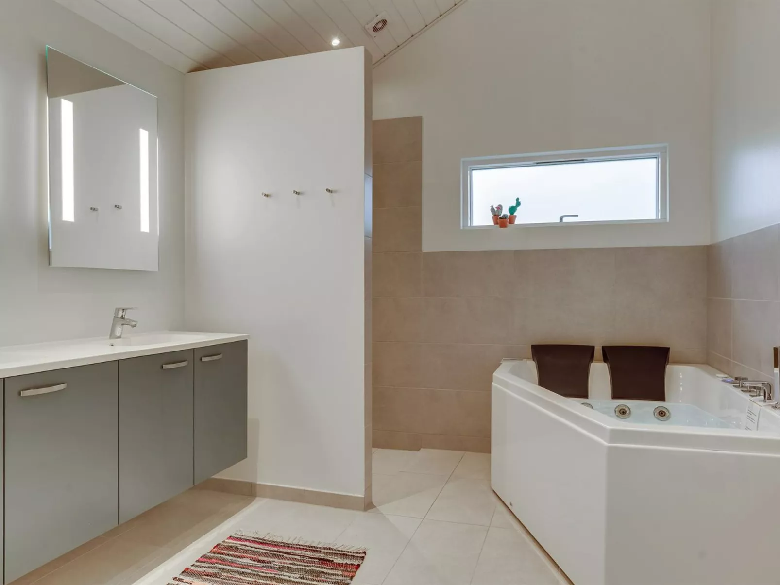 "Timmi" - 100m from the sea-Dedans