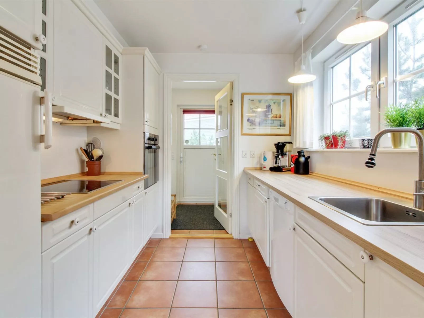 "Guthir" - 1.2km from the sea-Inside