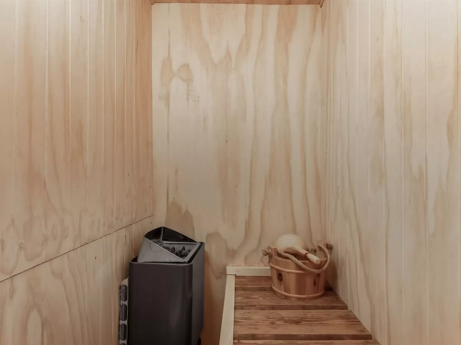 "Selgen" - 600m from the sea-Inside