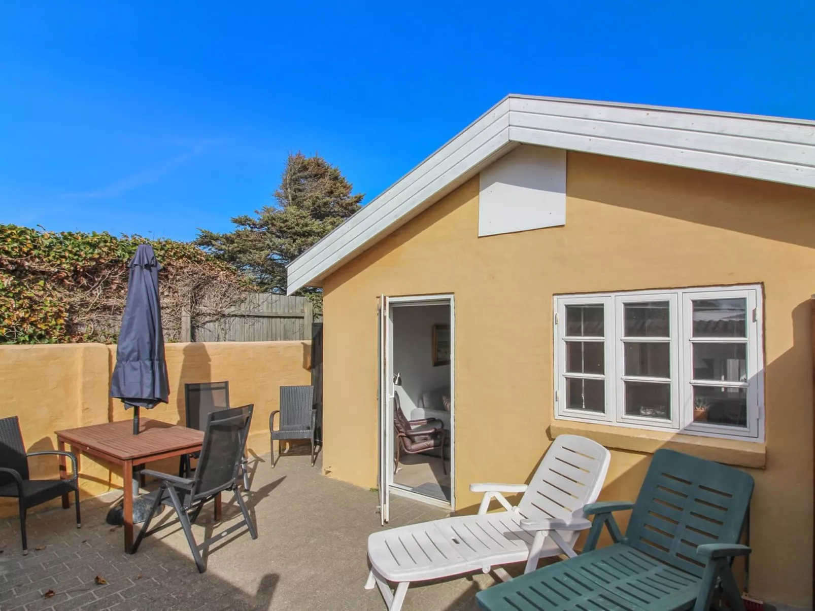 "Armi" - 75m from the sea-Draußen