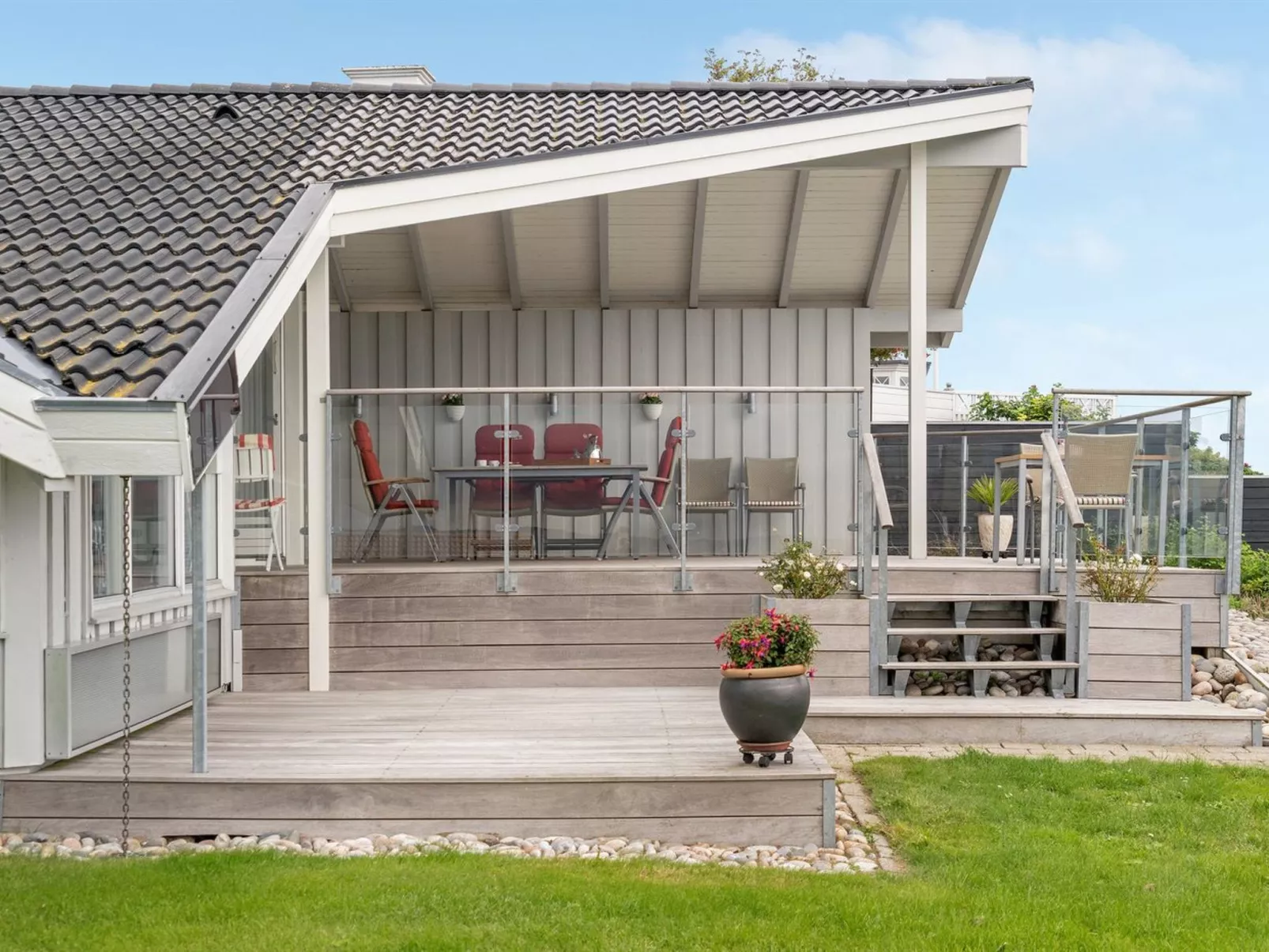 "Eilen" - 250m from the sea-Outside