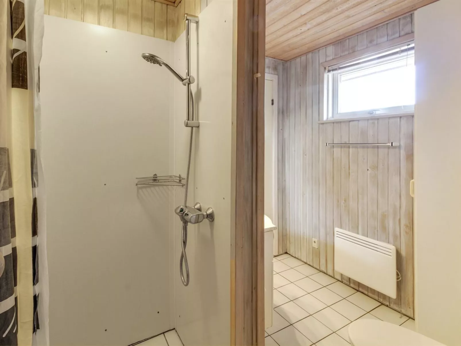 "Reidar" - 1km from the sea-Inside