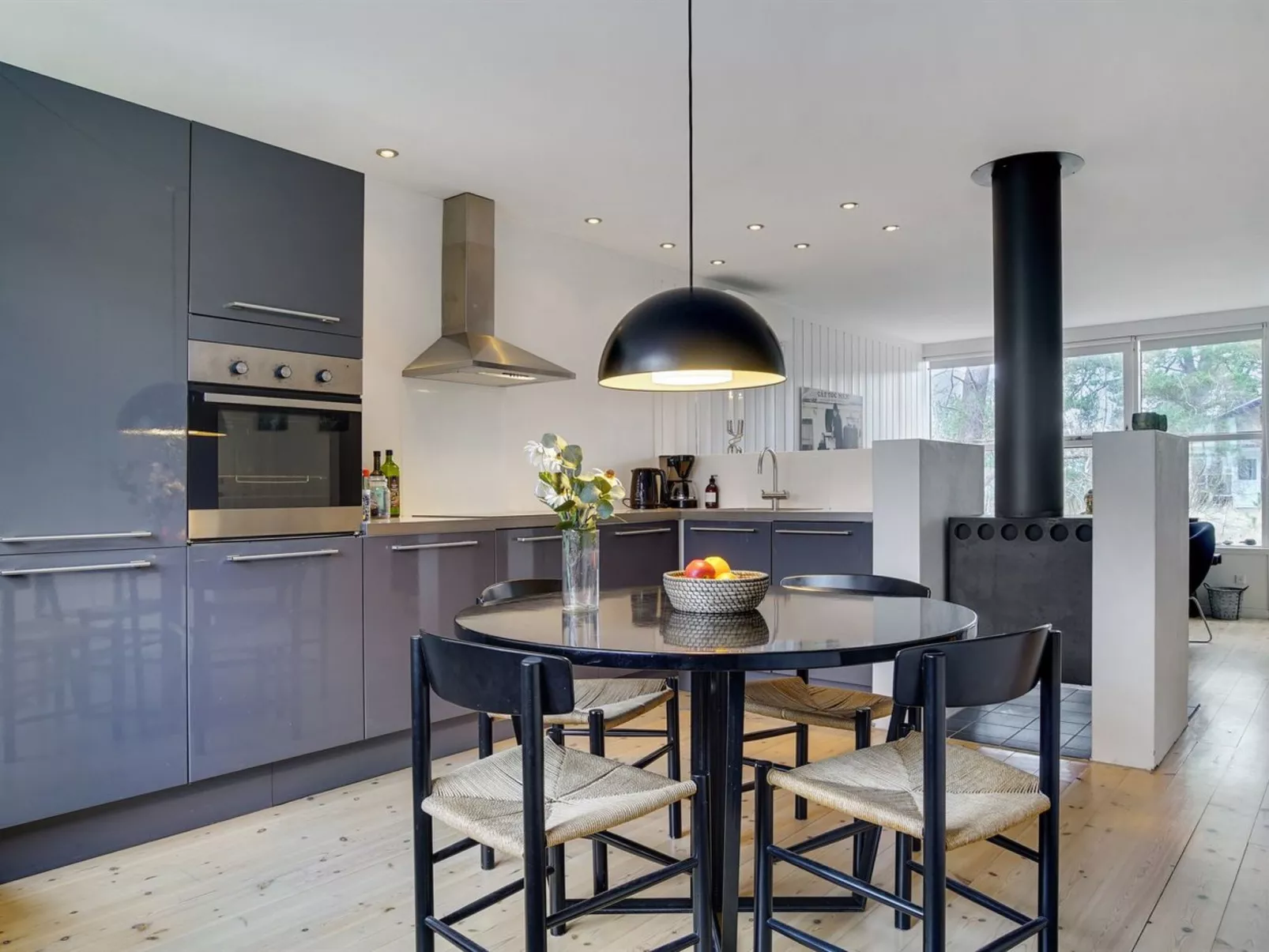 "Elfride" - 200m from the sea-Inside