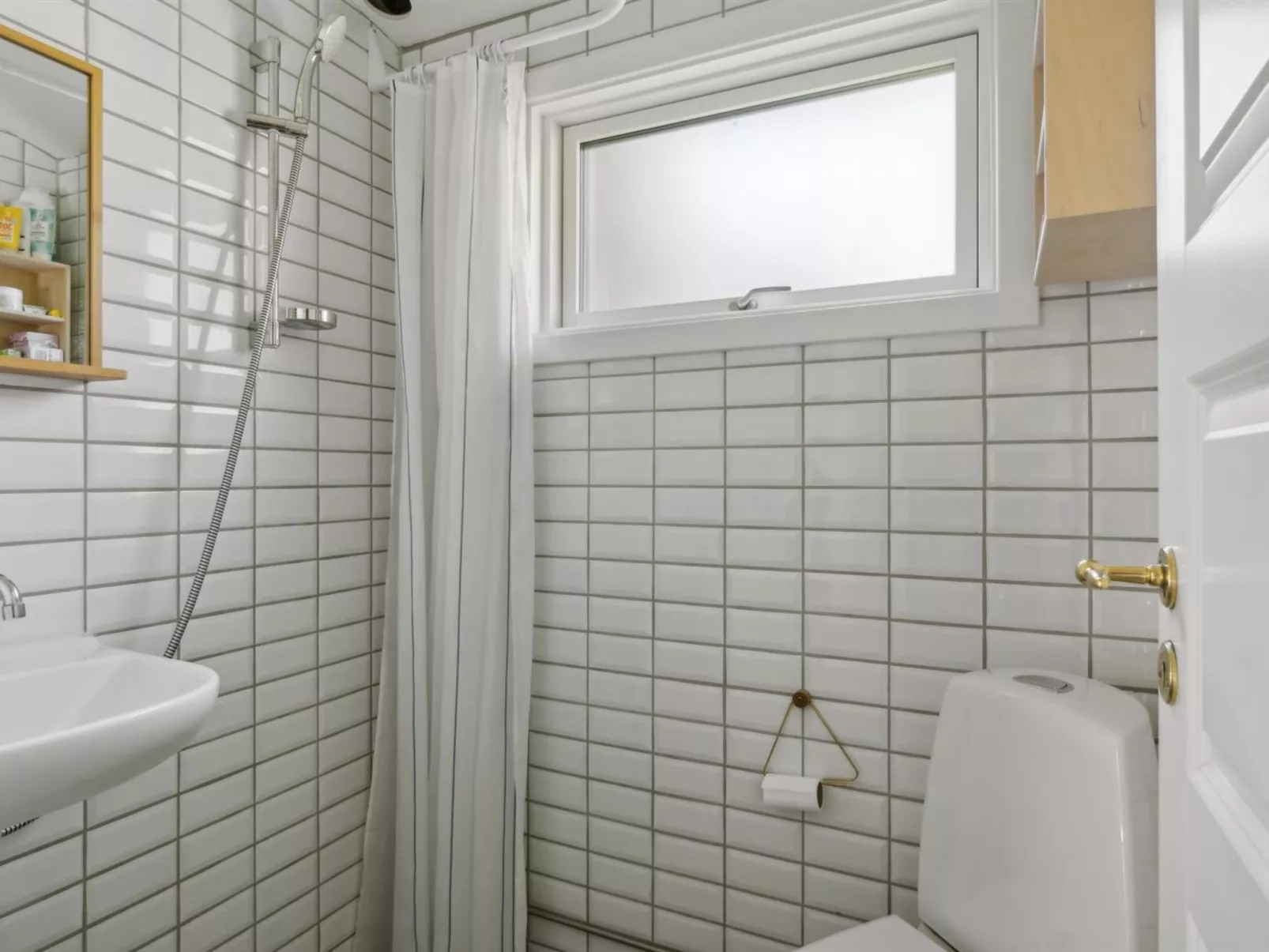 "Sarah" - 500m from the sea-Inside