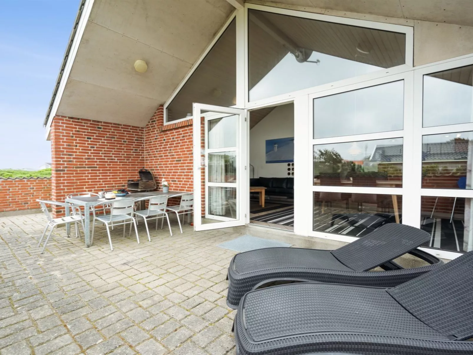 "Mari" - 400m from the sea-Outside