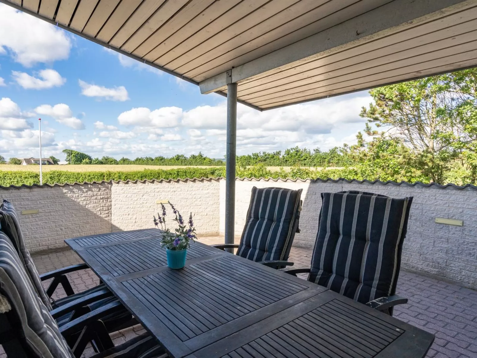 "Anselma" - 800m to the fjord - Outside