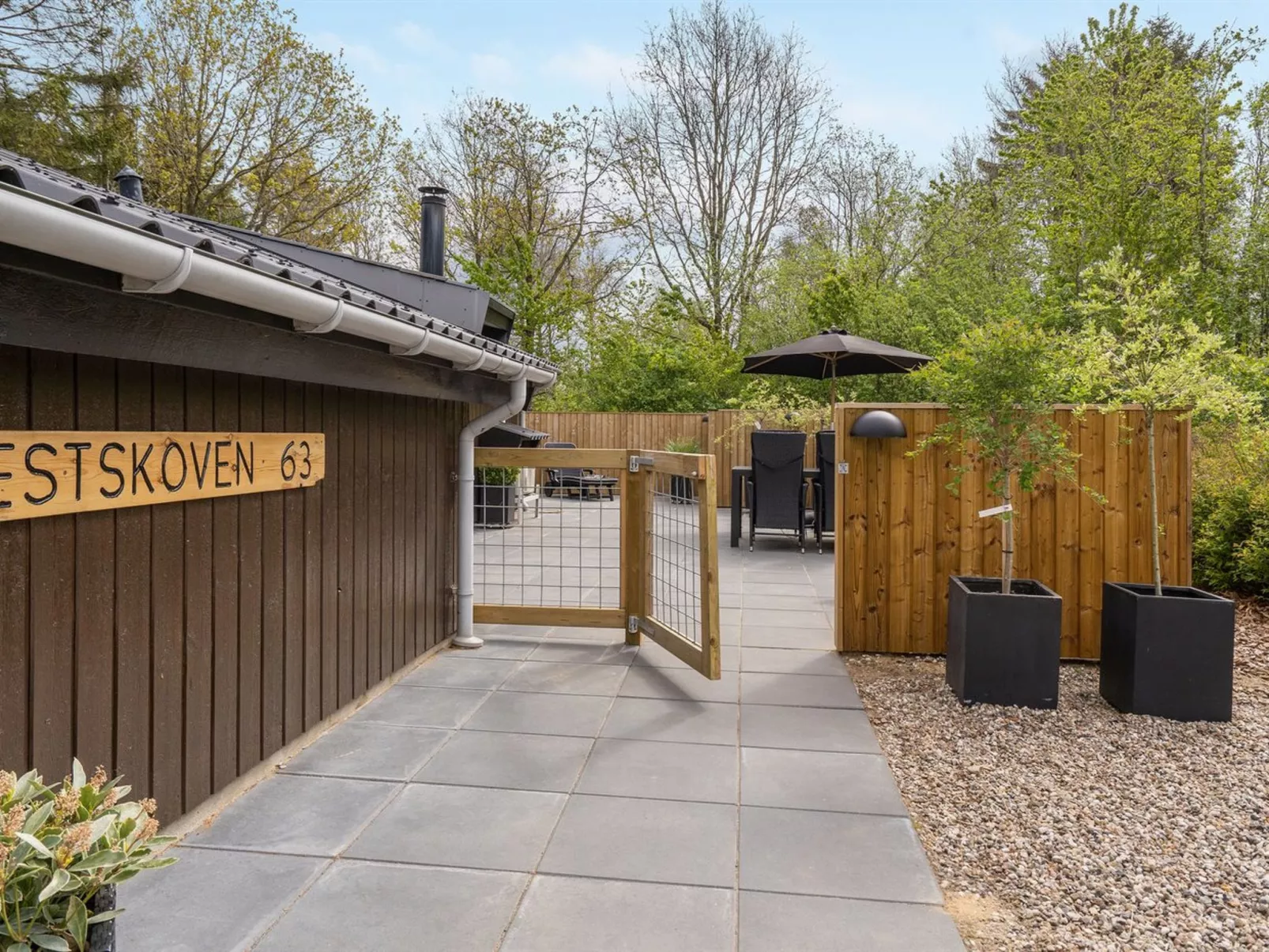 "Kea" - 30km from the sea-Outside