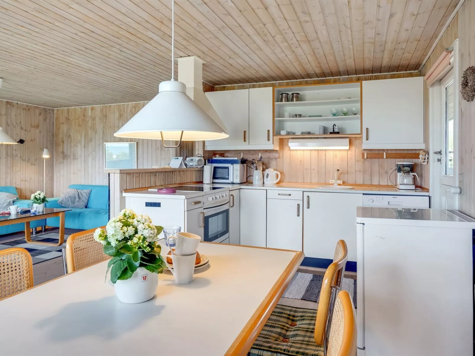 "Arun" - 150m from the sea-Drinnen