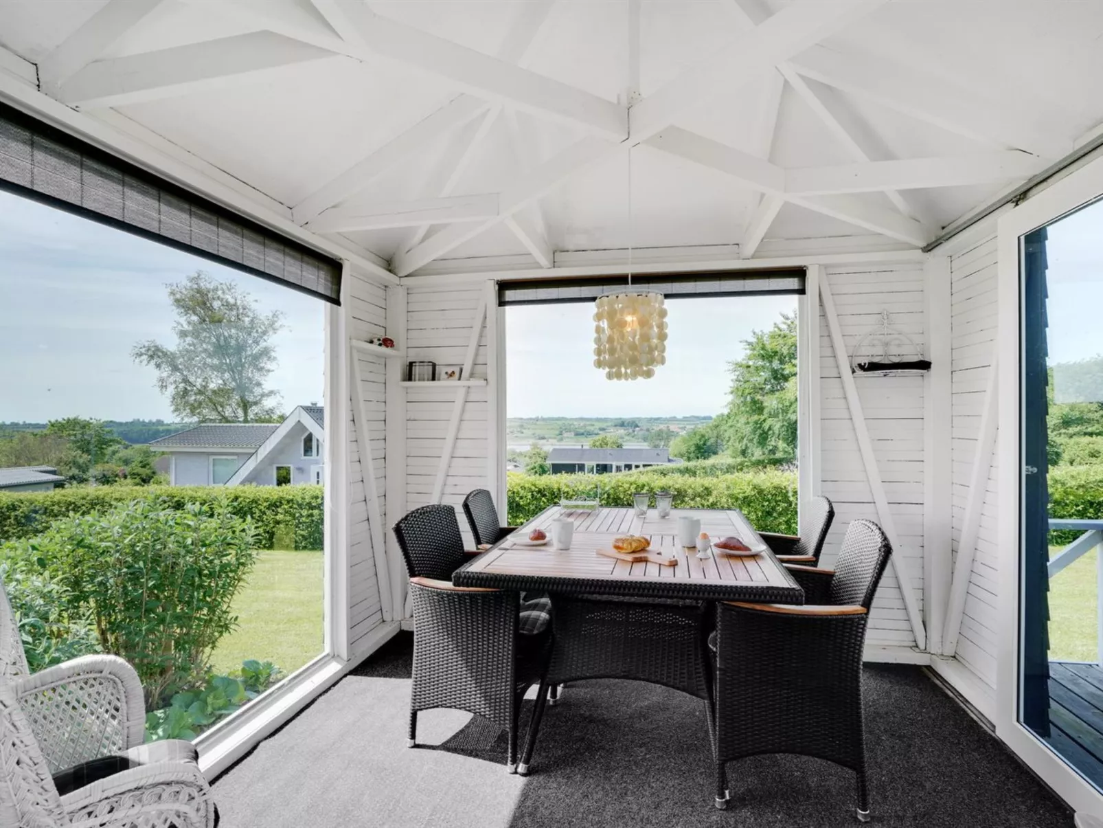 "Edvia" - 700m to the fjord-Inside