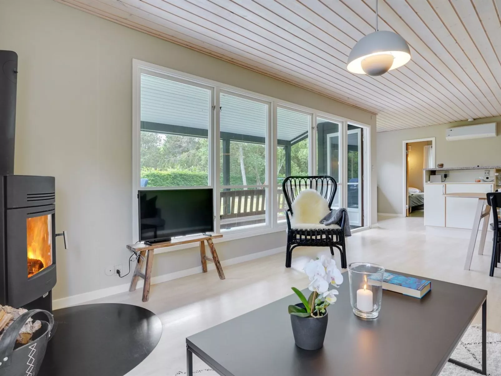 "Nannah" - 250m from the sea-Inside