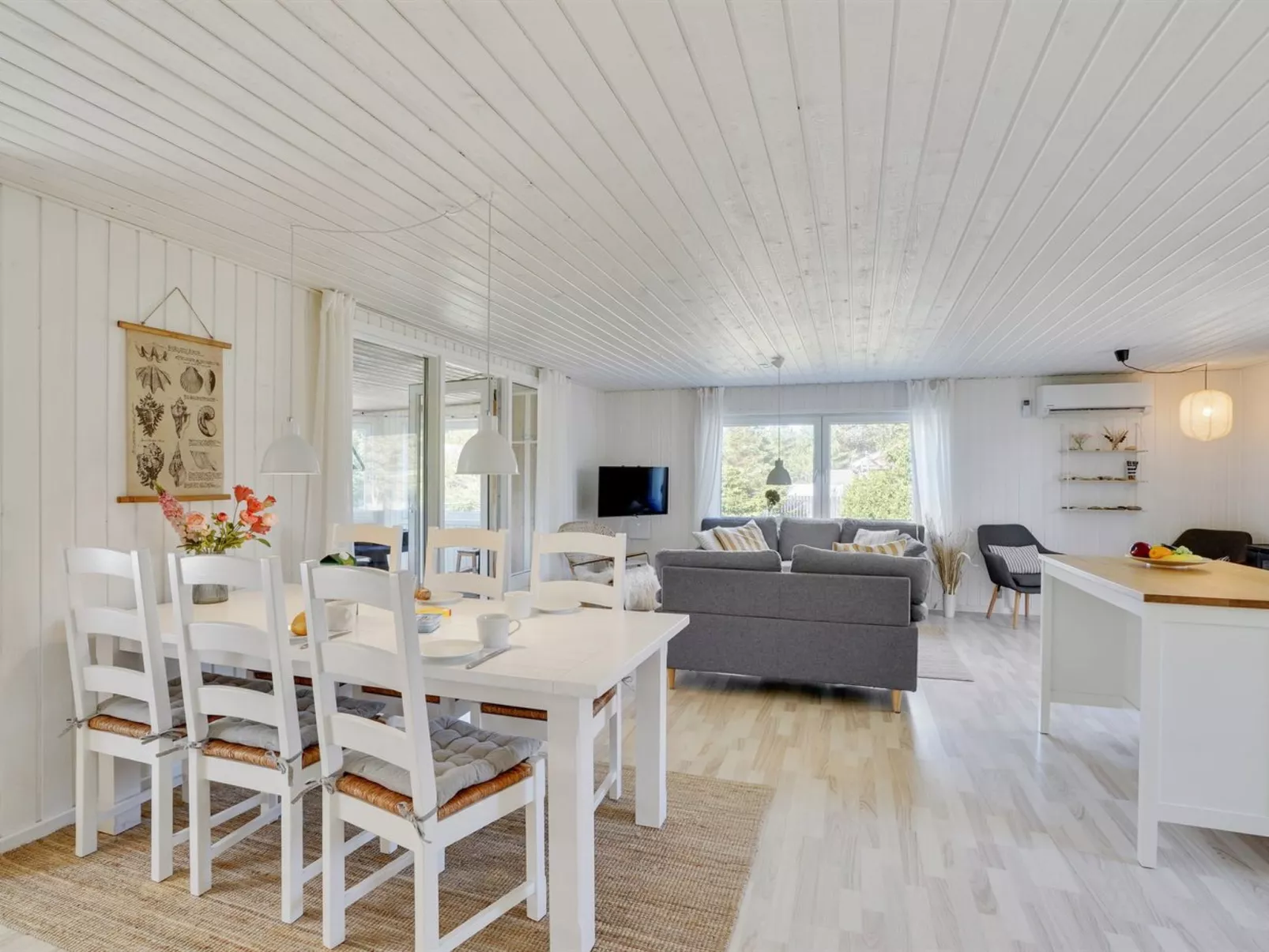 "Styrmer" - 1.2km from the sea-Inside