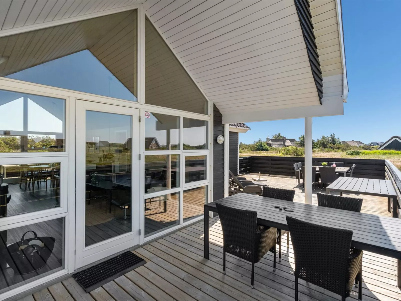 "Eliena" - 500m from the sea-Draußen