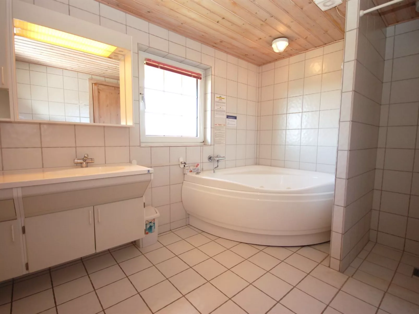 "Riborg" -  from the sea-Dedans