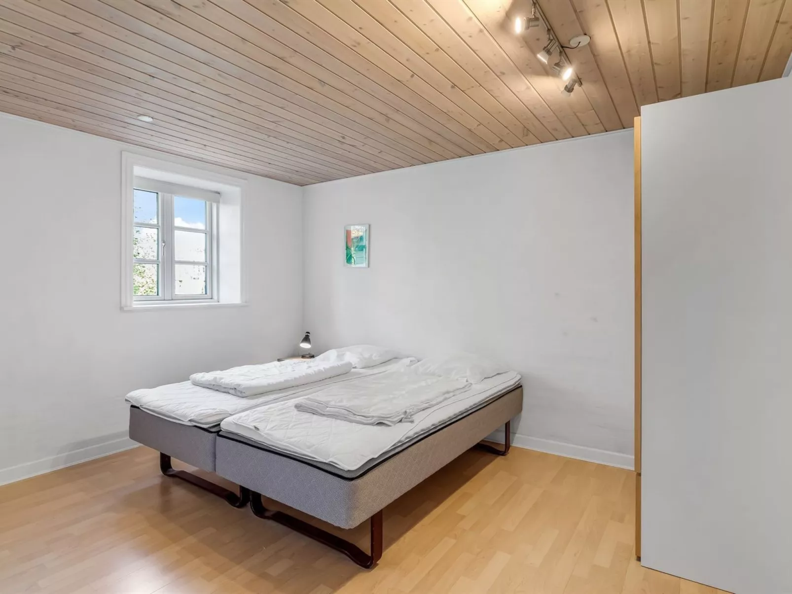 "Merrit" - 4.6km to the fjord-Inside