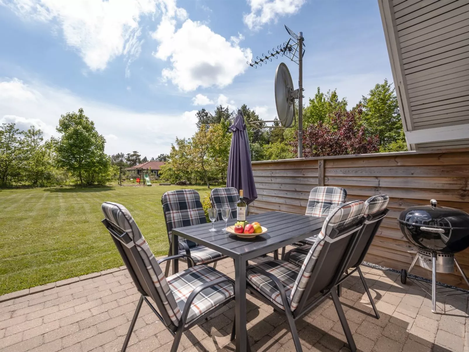 "Femija" - 500m to the fjord-Outside