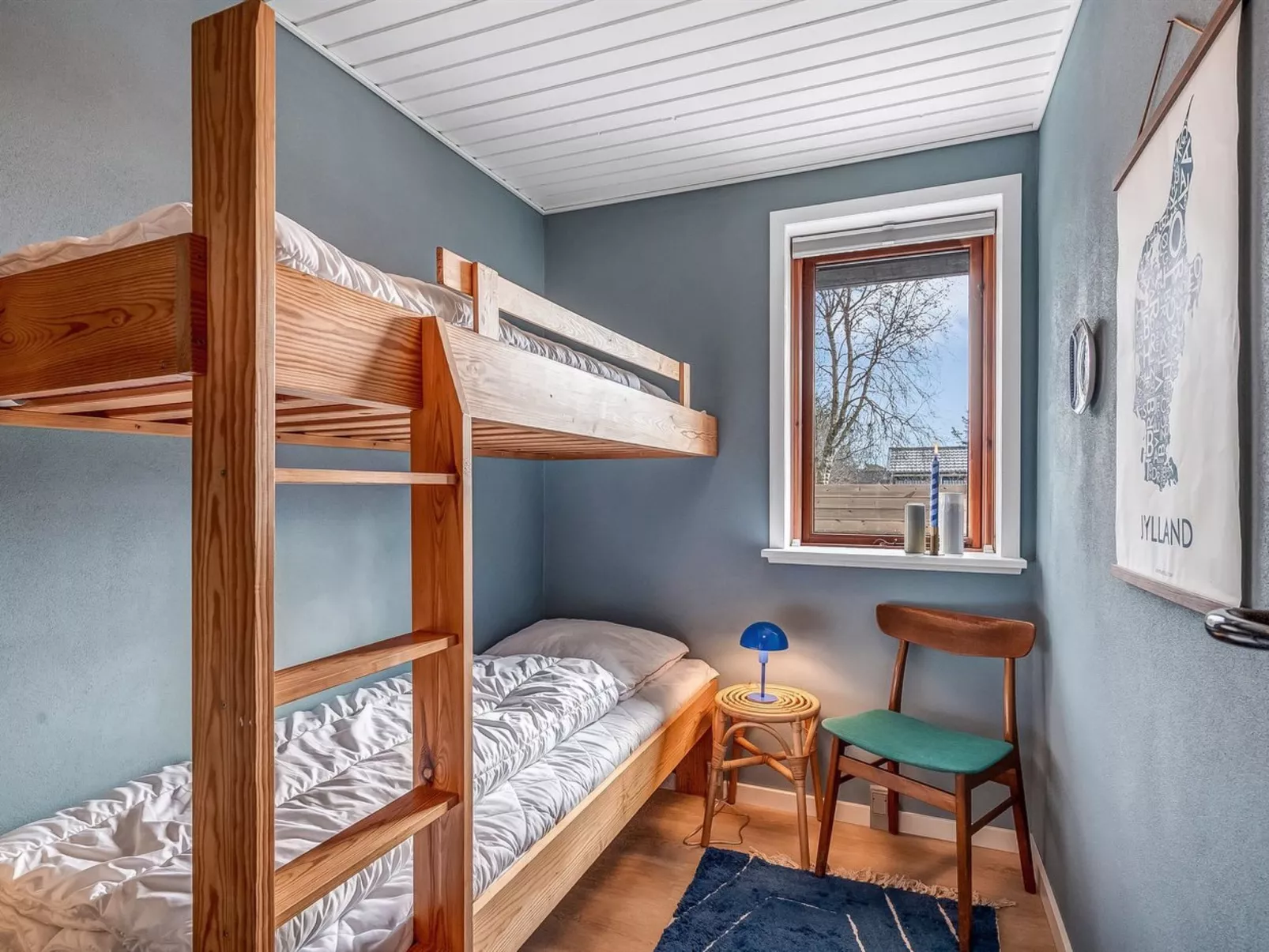 "Gundis" - 500m to the fjord-Inside