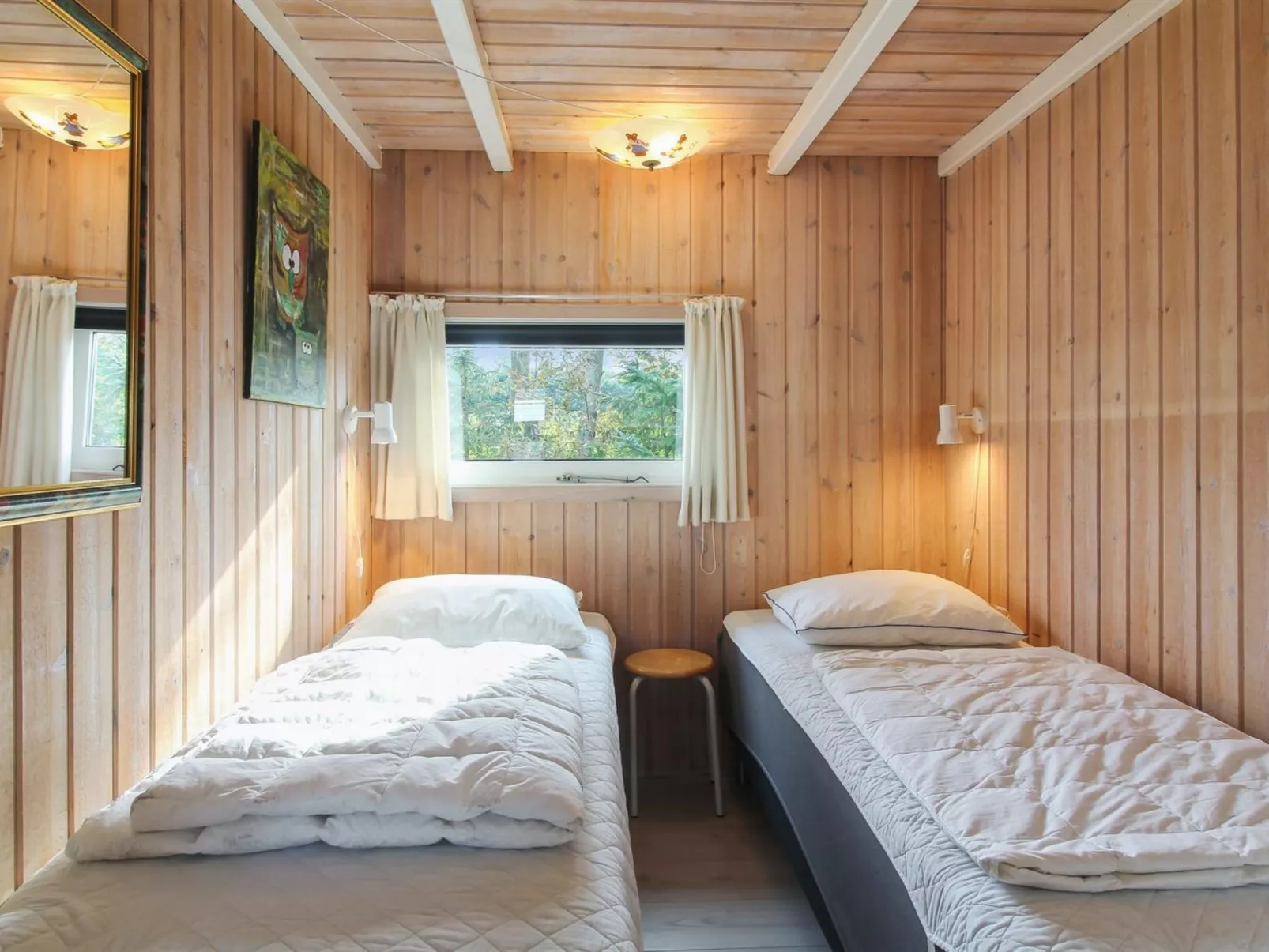 "Akka" - 2km from the sea-Dedans