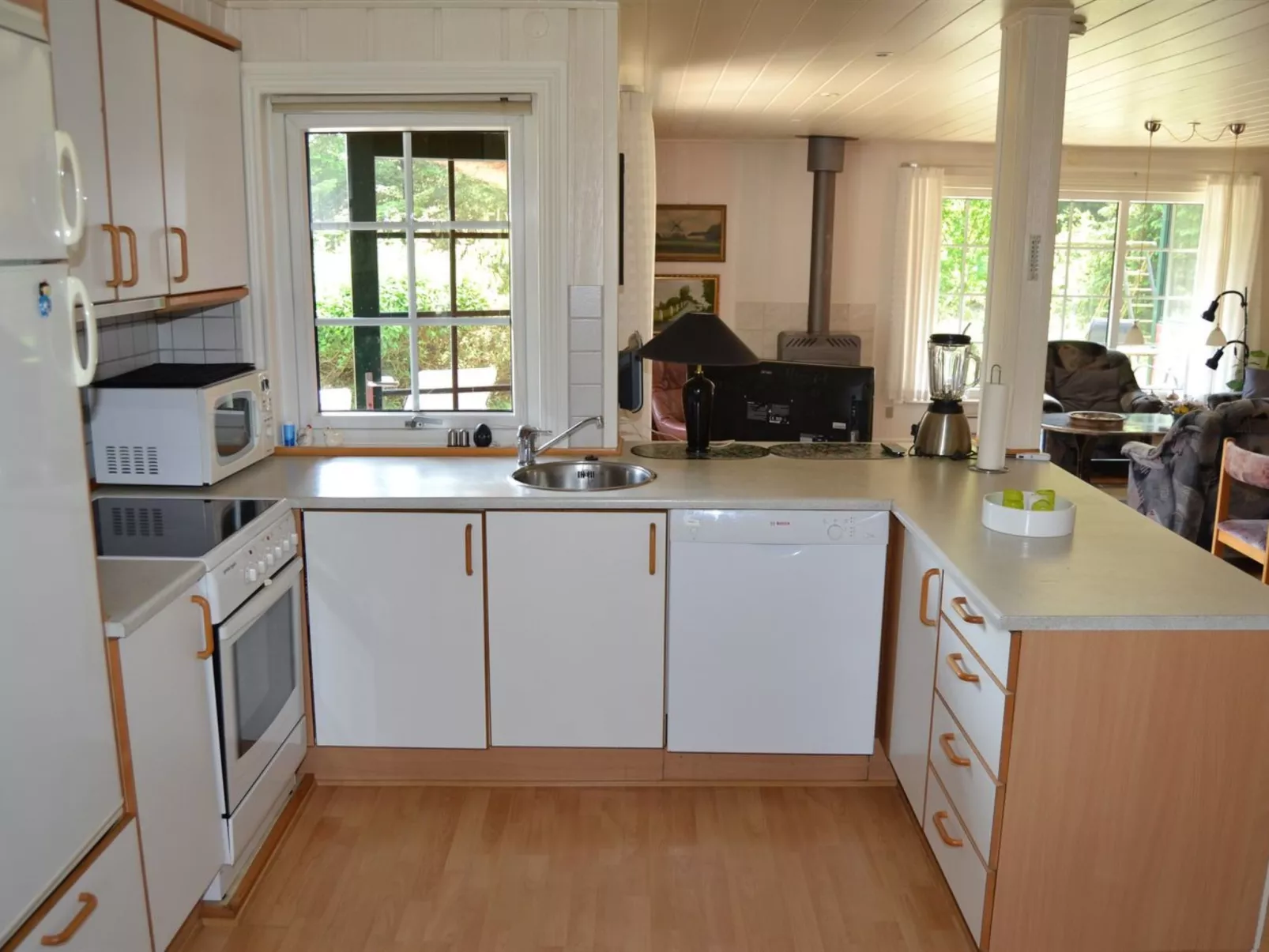 "Eilika" - 3.6km from the sea-Inside