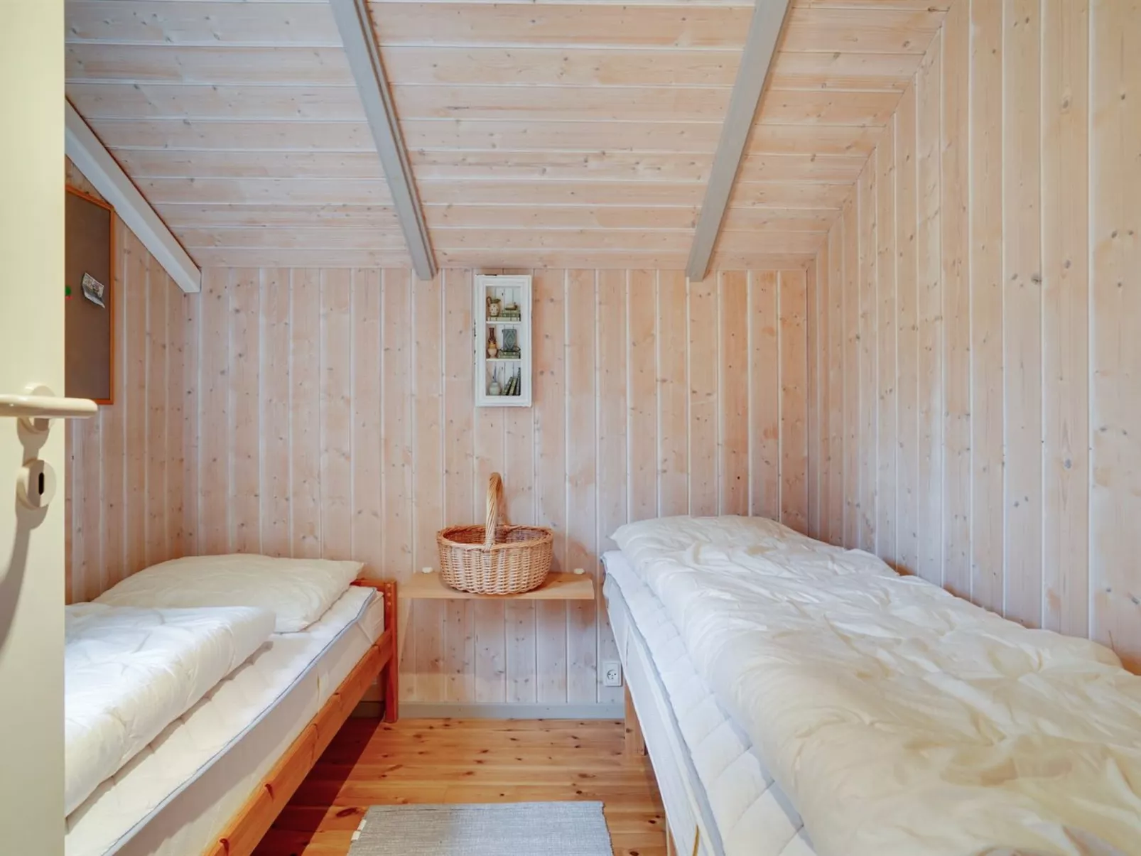 "Athislus" - 30km from the sea-Dedans