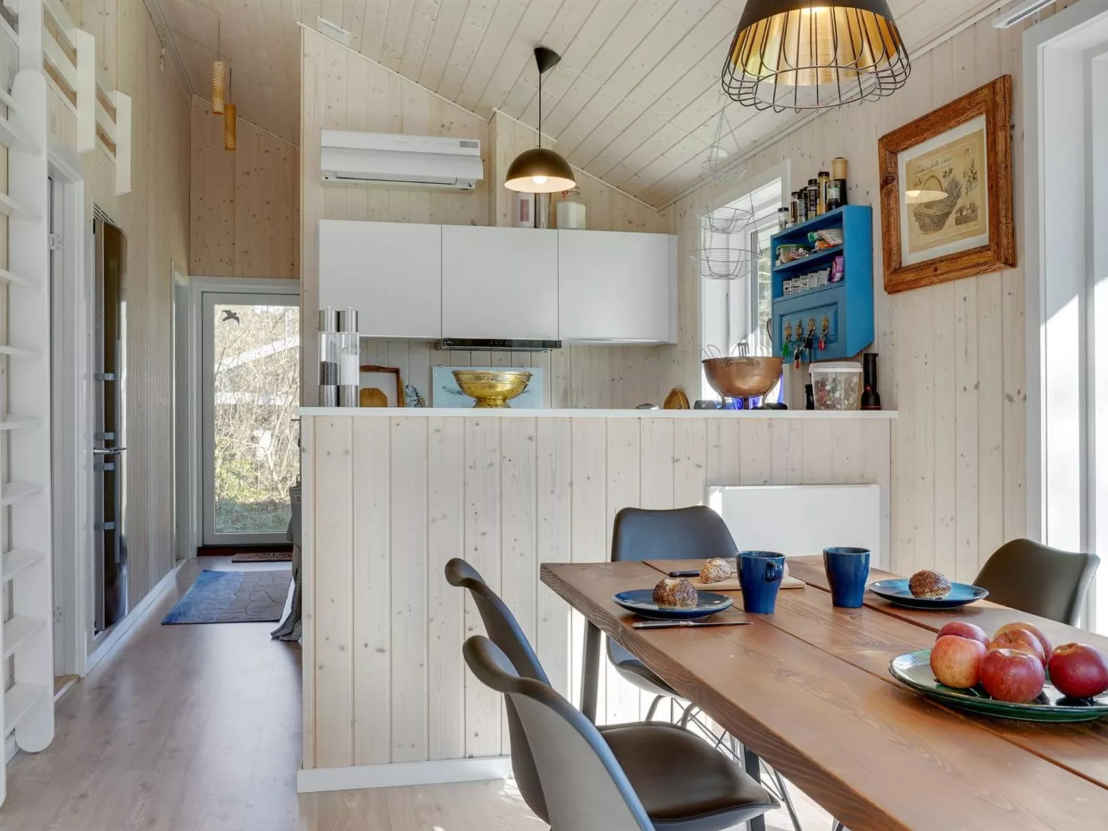 "Tancred" - 200m from the sea-Dedans