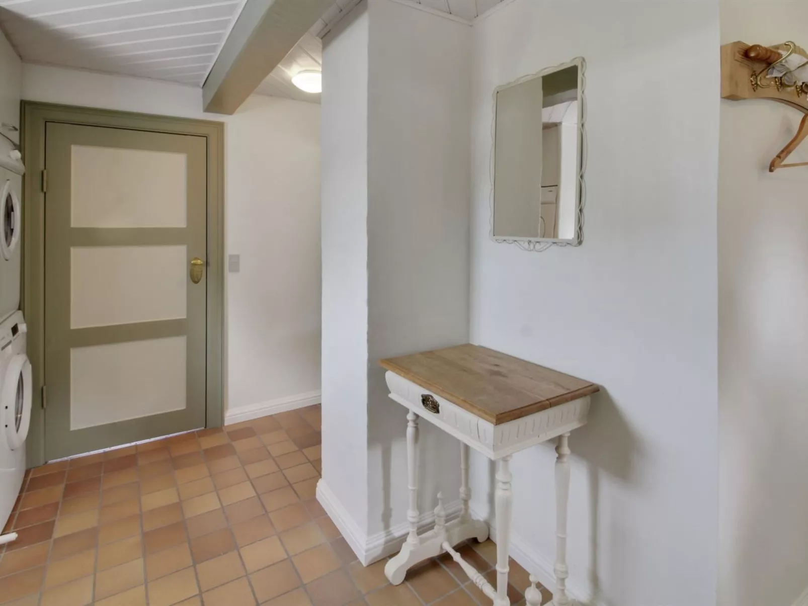 "Ingulf" - 18km from the sea-Inside