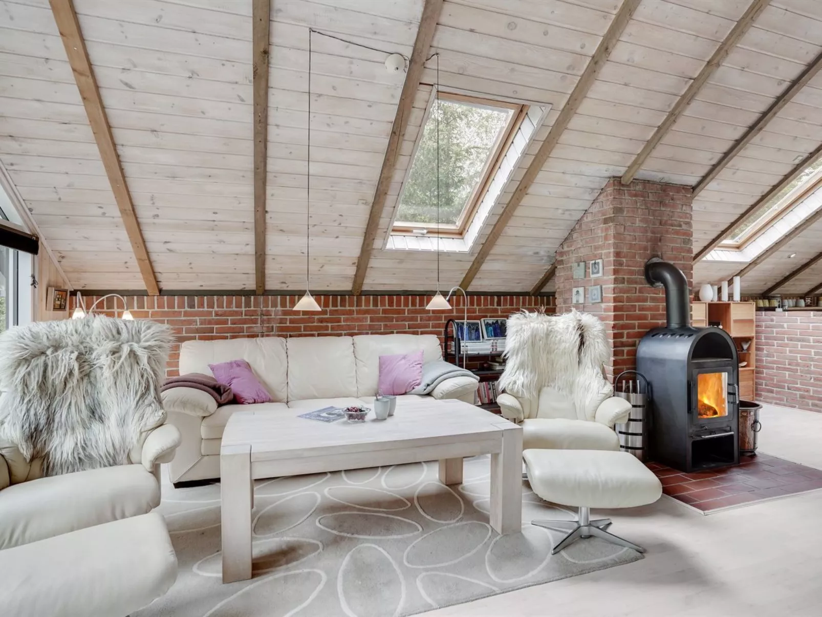 "Yonna" - 400m from the sea-Drinnen