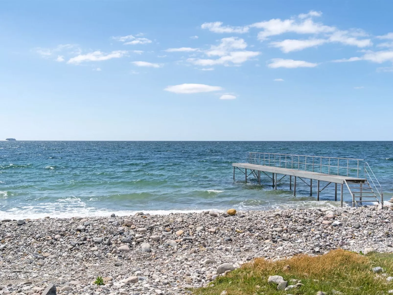 "Henrik" - 100m from the sea-Draußen