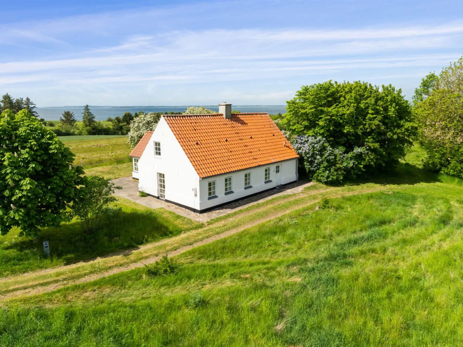 "Althea" - 750m to the fjord-Outside