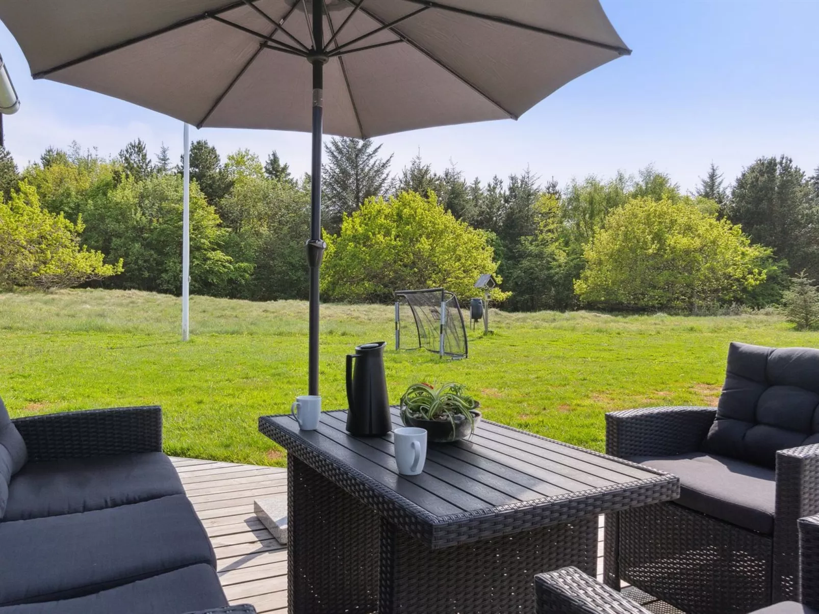 "Dyke" - 1.5km from the sea-Outside