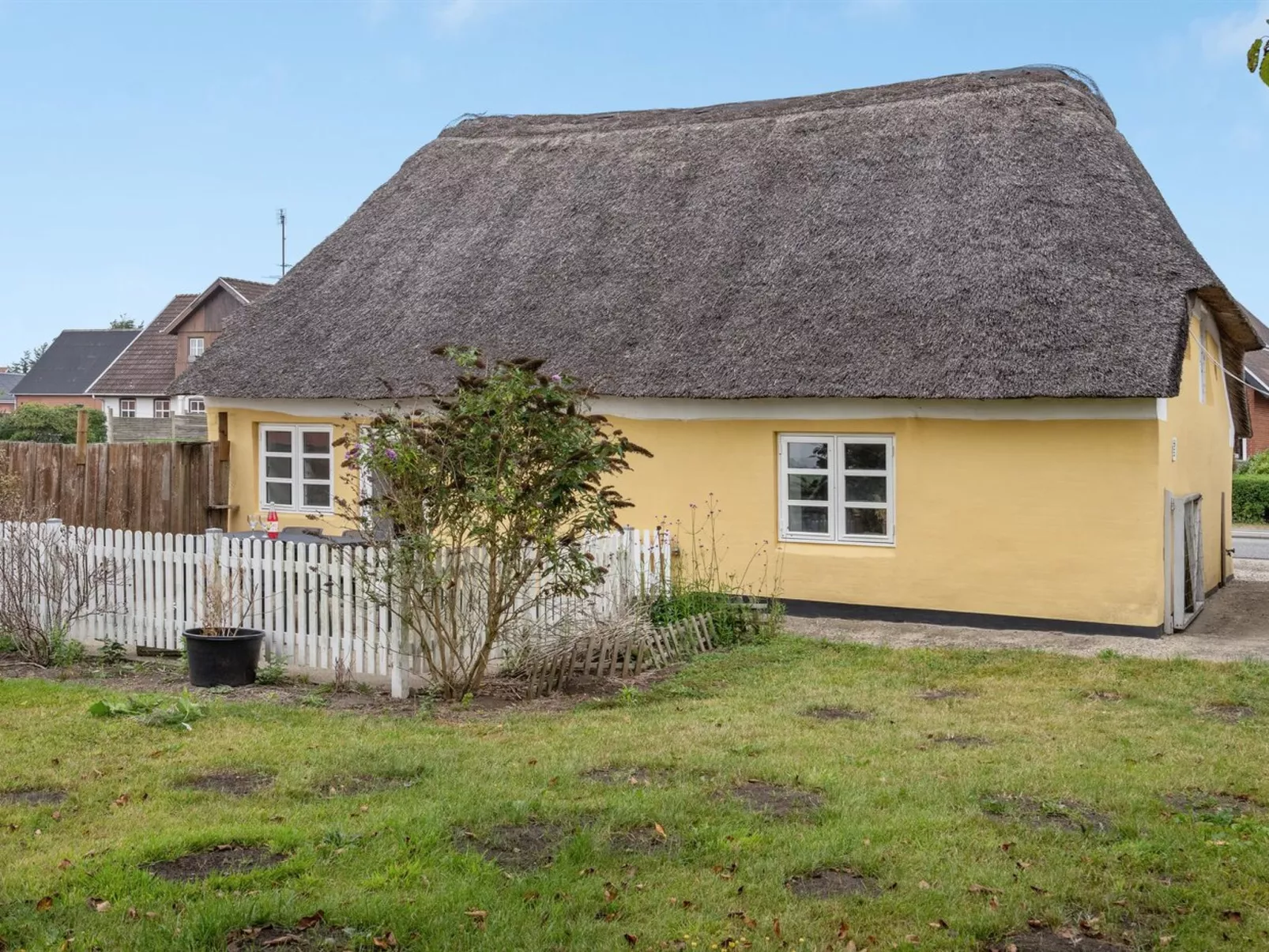 "Miko" - 19km from the sea-Outside