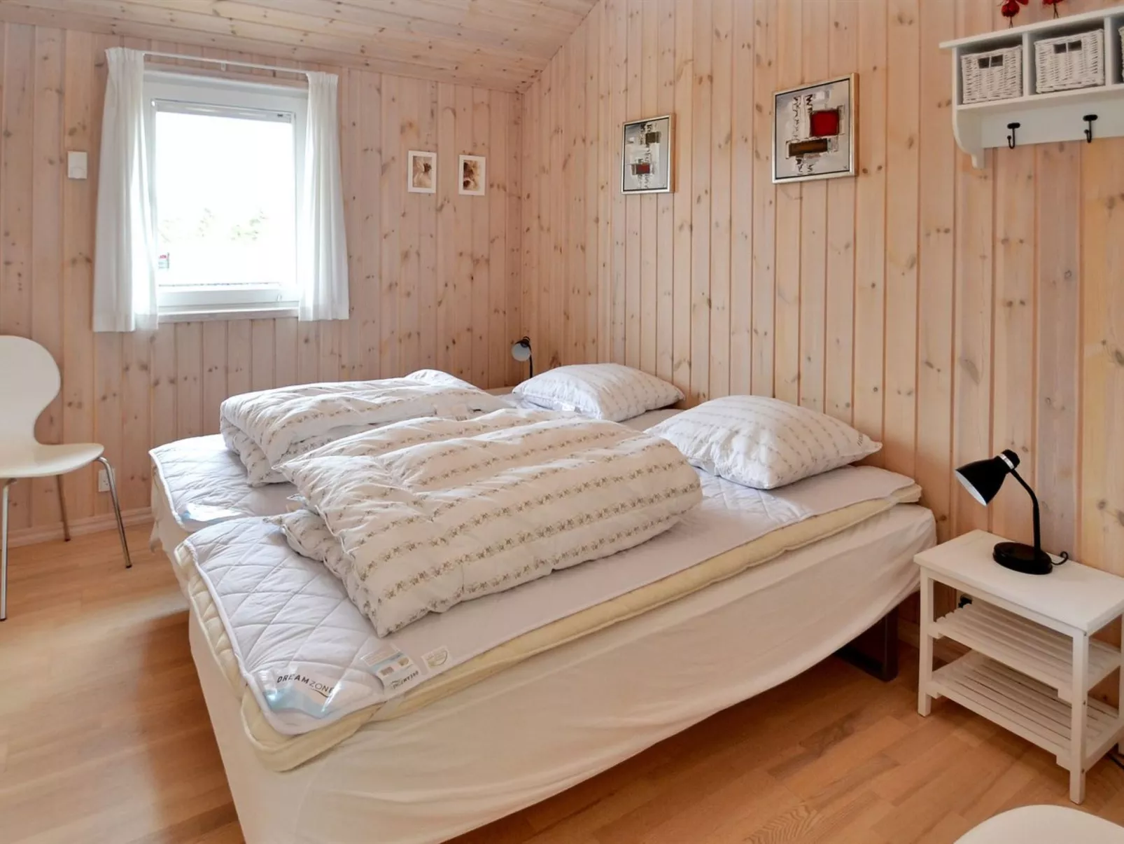 "Huno" - 400m from the sea-Inside