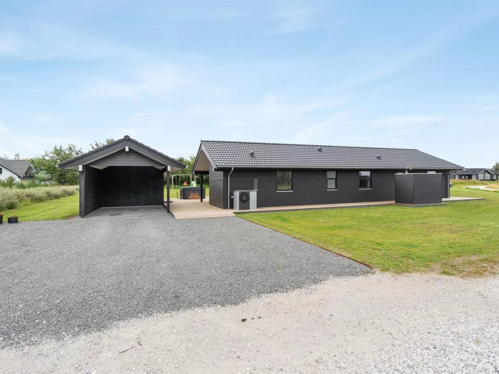 "Amitola" - 700m from the sea-Outside