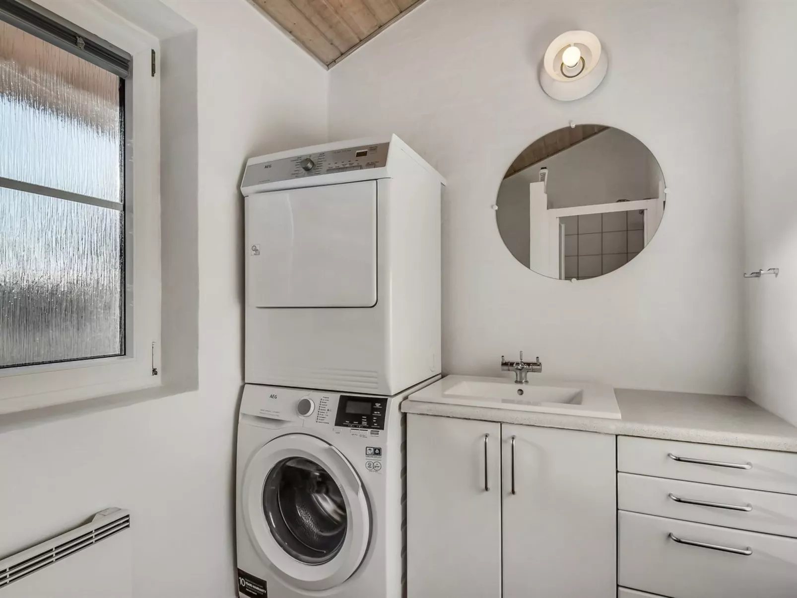 "Ingmund" - 2km from the sea-Inside