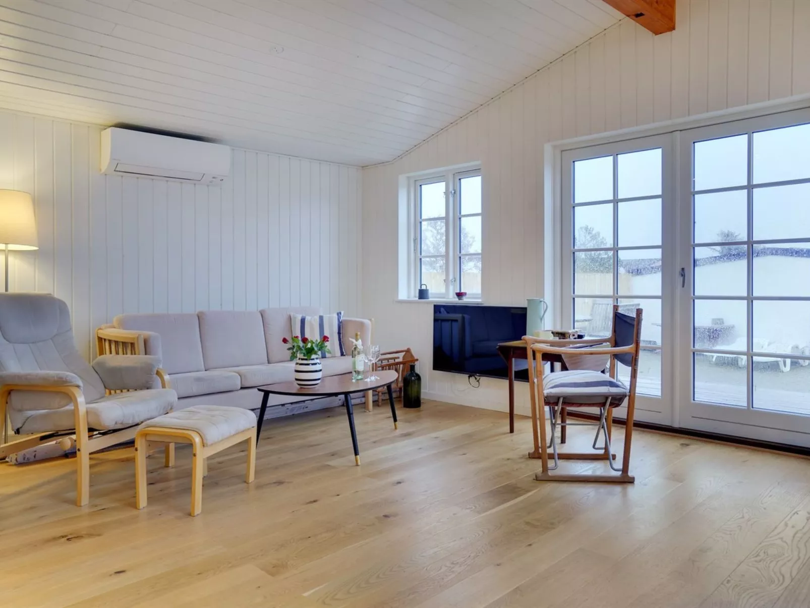 "Sofine" - 250m from the sea-Inside